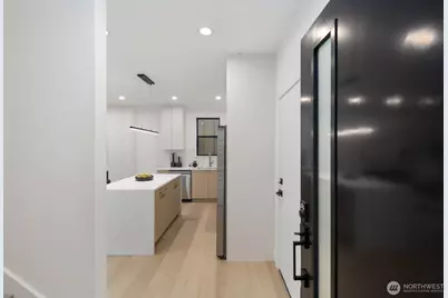 9024 Corliss Avenue N #B, Seattle, WA 98103 - Photo 3