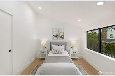 9026 Corliss Avenue N, Seattle, WA 98103 - Photo 11
