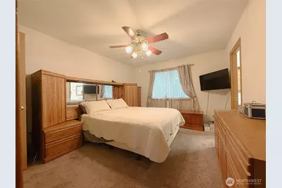 210 166th Street E, Spanaway, WA 98387 - Photo 9
