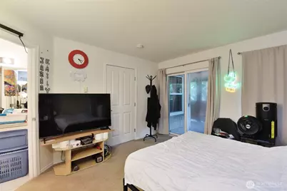 1500 S 18th Street #D201, Renton, WA 98055 - Photo 9