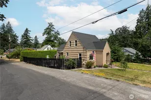 1035 5th St, Washougal, WA 98671 - Photo 1