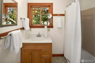3917 Interlake Ave N, Seattle, WA 98103 - Photo 21