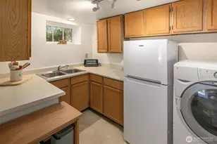 3917 Interlake Ave N, Seattle, WA 98103 - Photo 25