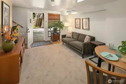 3917 Interlake Avenue N, Seattle, WA 98103 - Photo 23