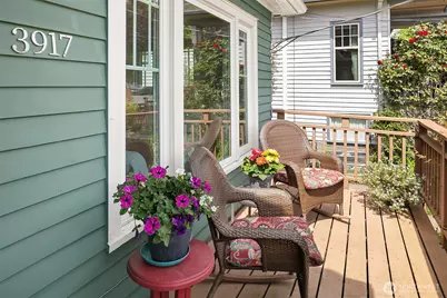 3917 Interlake Avenue N, Seattle, WA 98103 - Photo 3