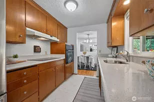 13321 28th Ave NE, Seattle, WA 98125 - Photo 11