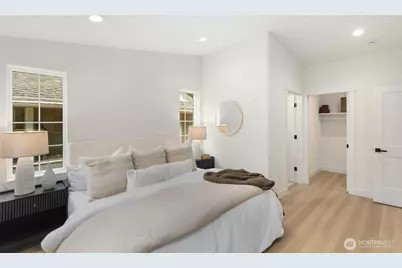 304 NW 45th Street, Seattle, WA 98107 - Photo 15