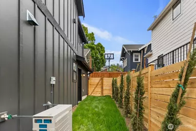 304 NW 45th Street, Seattle, WA 98107 - Photo 27