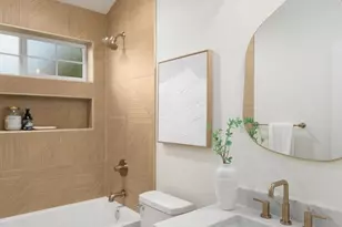 304 NW 45th St, Seattle, WA 98107 - Photo 21