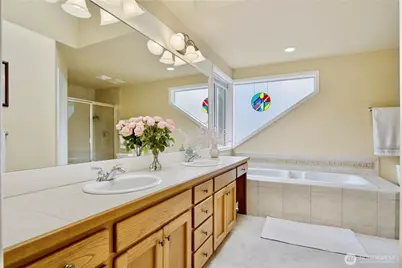 23030 NE 13th Street, Sammamish, WA 98074 - Photo 17
