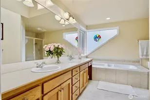 23030 NE 13th St, Sammamish, WA 98074 - Photo 17