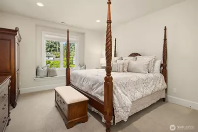 10461 SE 23rd Street, Bellevue, WA 98004 - Photo 23