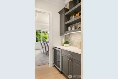10461 SE 23rd Street, Bellevue, WA 98004 - Photo 5