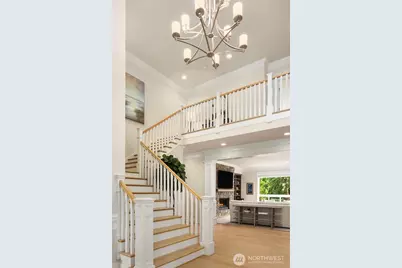 10461 SE 23rd Street, Bellevue, WA 98004 - Photo 3