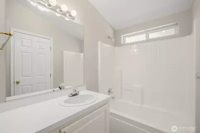 23606 Lake Dr W, Bothell, WA 98021 - Photo 21