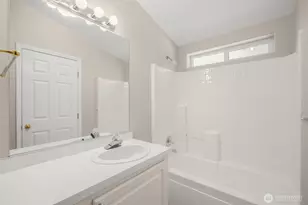 23606 Lake Dr W, Bothell, WA 98021 - Photo 21
