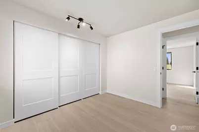 917 N 100th Street, Seattle, WA 98133 - Photo 25