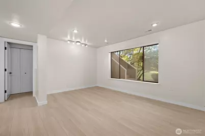 917 N 100th Street, Seattle, WA 98133 - Photo 15