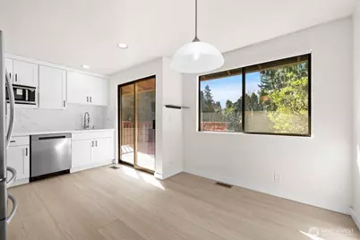 917 N 100th Street, Seattle, WA 98133 - Photo 11