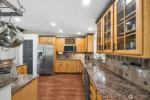 20916 Edwards Rd E, Lake Tapps, WA 98391 - Photo 9