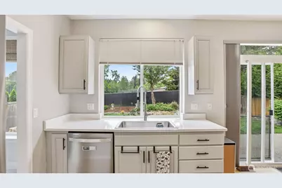 18637 172nd Place SE, Renton, WA 98058 - Photo 11