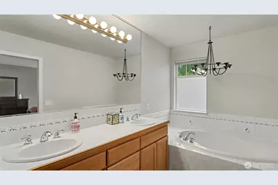 18637 172nd Place SE, Renton, WA 98058 - Photo 25