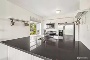 4891 76th St SW, Mukilteo, WA 98275 - Photo 11
