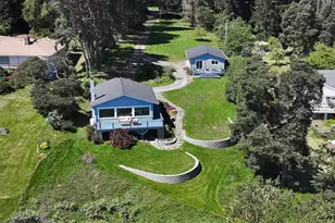 2977 N Bluff Rd, Greenbank, WA 98253 - Photo 7