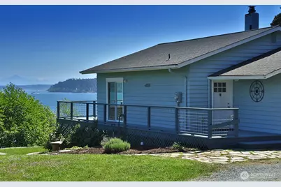 2977 North Bluff Road, Greenbank, WA 98253 - Photo 9