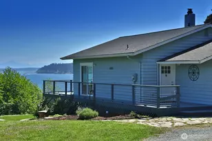 2977 N Bluff Rd, Greenbank, WA 98253 - Photo 9