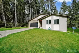 11714 Lake Pl, Anderson Island, WA 98303 - Photo 33