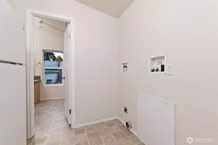 221 SE Fuchsia Ave, Shelton, WA 98584 - Photo 17
