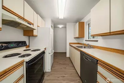 1239 SW 132nd Lane #823, Burien, WA 98146 - Photo 3