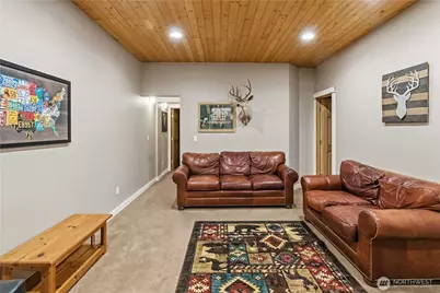 320 Lakeview Way, Easton, WA 98925 - Photo 21