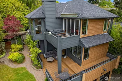 1803 Bigelow Avenue N, Seattle, WA 98109 - Photo 25