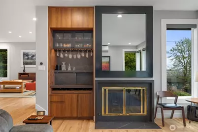 1803 Bigelow Avenue N, Seattle, WA 98109 - Photo 11