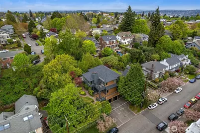 1803 Bigelow Avenue N, Seattle, WA 98109 - Photo 27