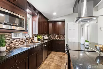 2111 201st Place SW, Lynnwood, WA 98036 - Photo 9
