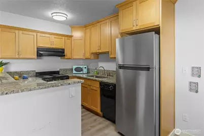 1120 N K Street #3, Tacoma, WA 98403 - Photo 9