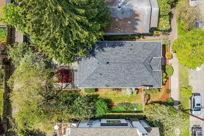 715 N 72nd Street, Seattle, WA 98103 - Photo 35