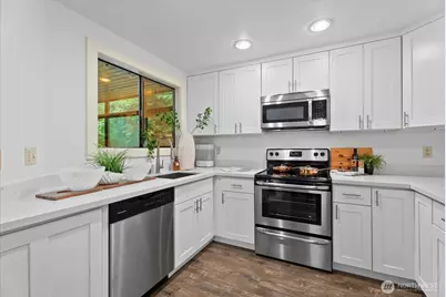 12221 100th Avenue NE #B102, Kirkland, WA 98034 - Photo 7