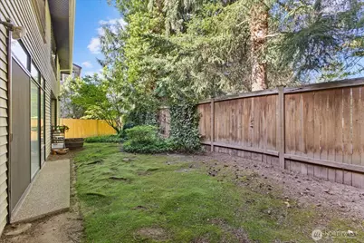 12221 100th Avenue NE #B102, Kirkland, WA 98034 - Photo 21