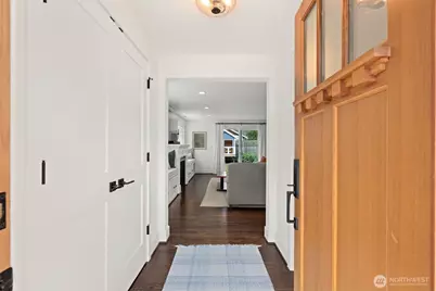 4129 19th Avenue SW, Seattle, WA 98106 - Photo 3