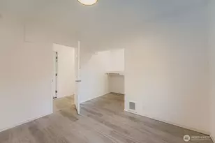 105 E 96th St, Tacoma, WA 98445 - Photo 17