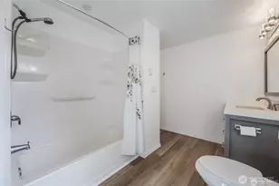 105 E 96th St, Tacoma, WA 98445 - Photo 29