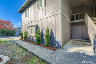 105 E 96th Street, Tacoma, WA 98445 - Photo 3