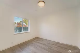 105 E 96th St, Tacoma, WA 98445 - Photo 15