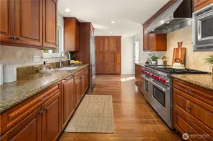 3920 W Barrett St, Seattle, WA 98199 - Photo 9