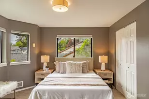 912 NE 115th St, Seattle, WA 98125 - Photo 19