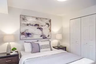 912 NE 115th St, Seattle, WA 98125 - Photo 25